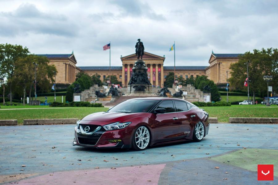  Nissan Maxima on Vossen Wheels (VFS6) 2016 года  (фото 6 из 29)
